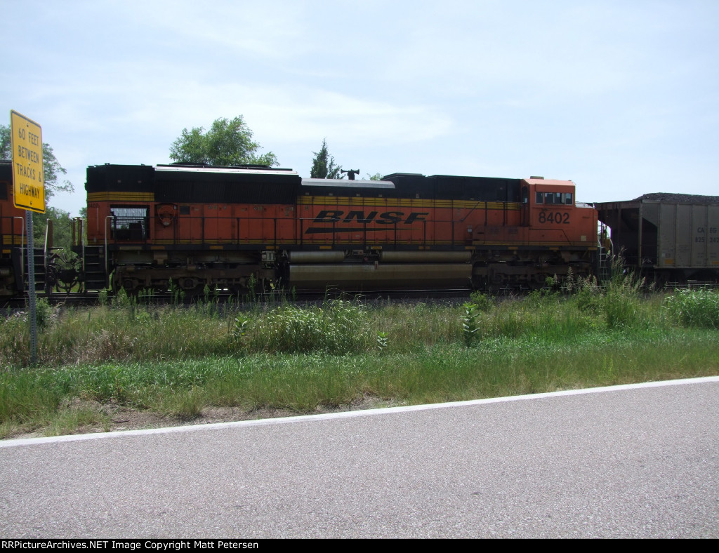 BNSF 8402